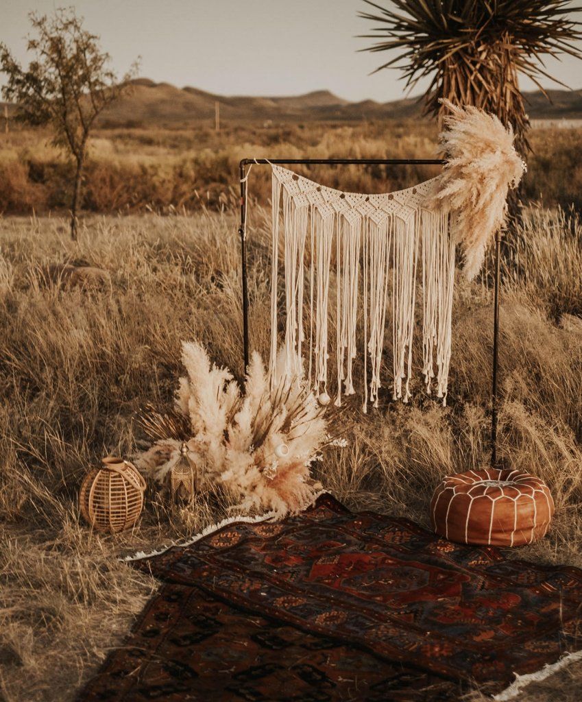 Macramé and pampas in the high desert